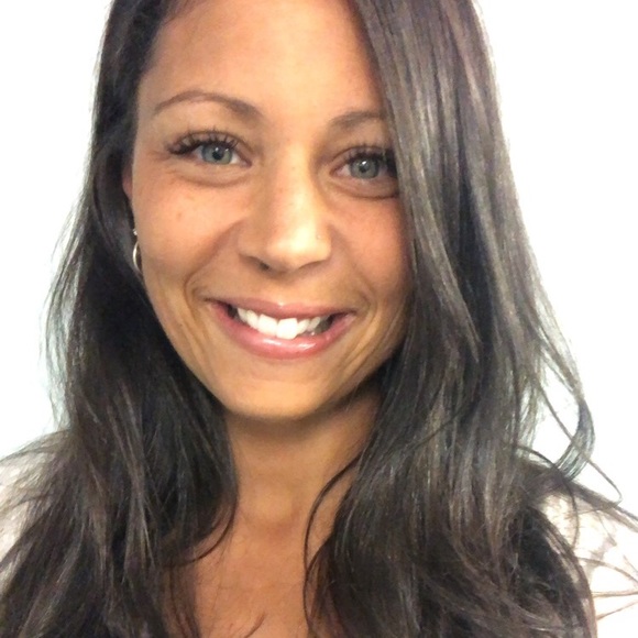 Meet your Posher, Sheena - Picture 1 of 1